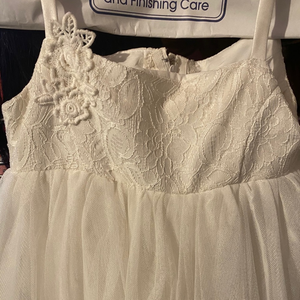 David’s Bridal flower girl dress (Soft white)